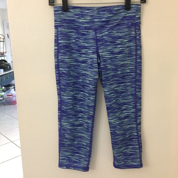 Old Navy Go-Dry Leggings for Girls - Picture 3 of 6